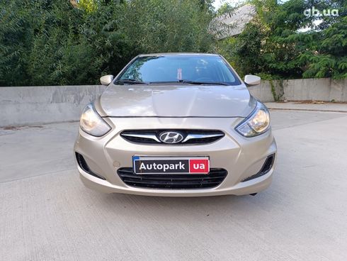 Hyundai Accent 2011 бежевый - фото 2