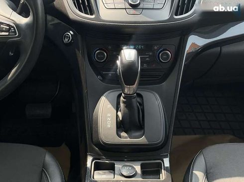 Ford Kuga 2019 - фото 19