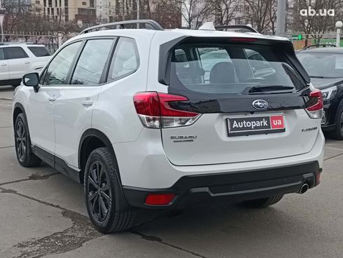 Subaru Forester 2023 белый - фото 5