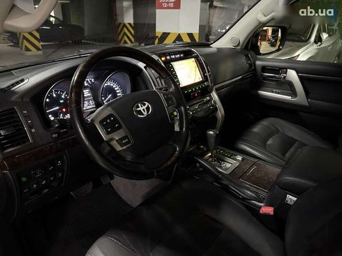 Toyota Land Cruiser 2012 - фото 19