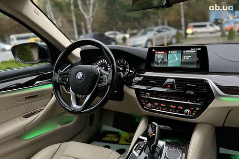 BMW 5 серия 2017 - фото 23