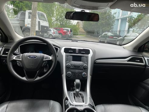 Ford Fusion 2016 белый - фото 21