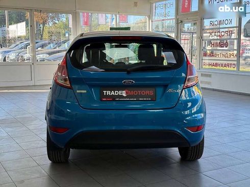 Ford Fiesta 2015 - фото 11