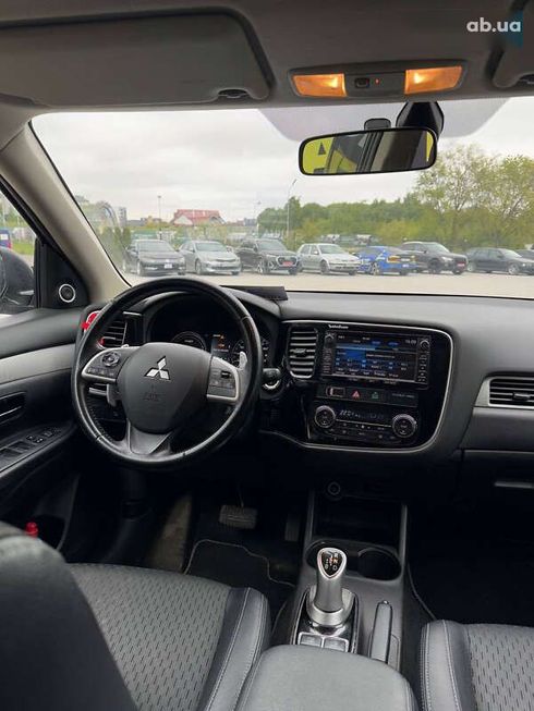 Mitsubishi Outlander 2015 - фото 16