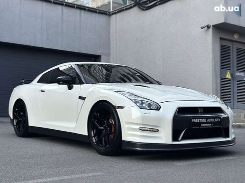 Nissan GT-R 2013 - фото 12