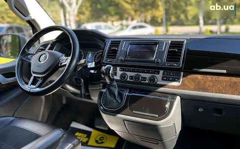 Volkswagen Multivan 2017 - фото 12