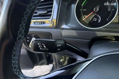Volkswagen e-Golf 2020 - фото 22