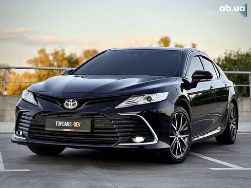 Toyota Camry 2021 - фото 12