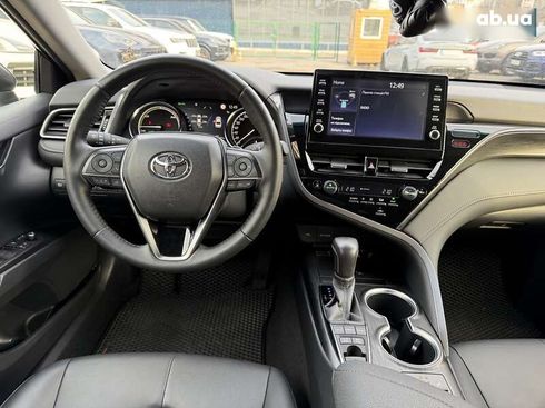 Toyota Camry 2023 - фото 26