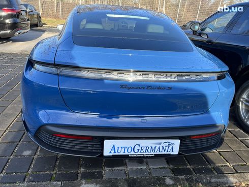 Porsche Taycan 2023 - фото 17