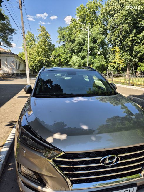 Hyundai Tucson 2018 бежевый - фото 16