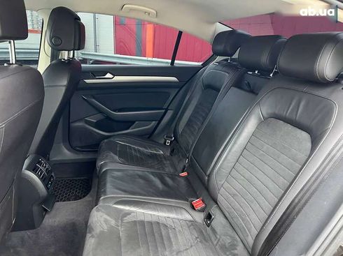 Volkswagen Passat 2018 - фото 24