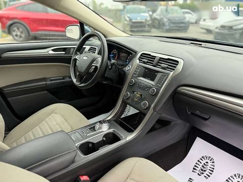 Ford Fusion 2019 - фото 13