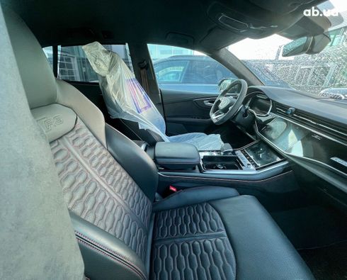 Audi RS Q8 2021 - фото 24