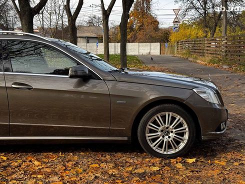 Mercedes-Benz E-Класс 2011 серый - фото 10