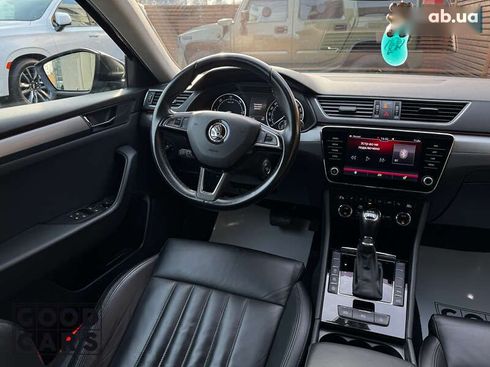 Skoda Superb 2018 - фото 19