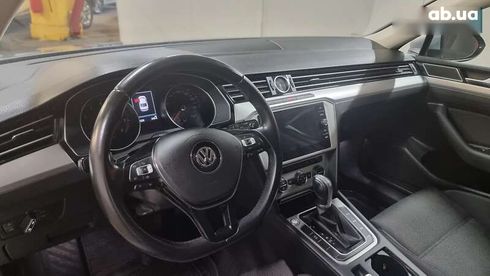 Volkswagen Passat 2019 - фото 12
