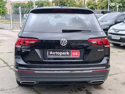 Volkswagen Tiguan 2021 черный - фото 9
