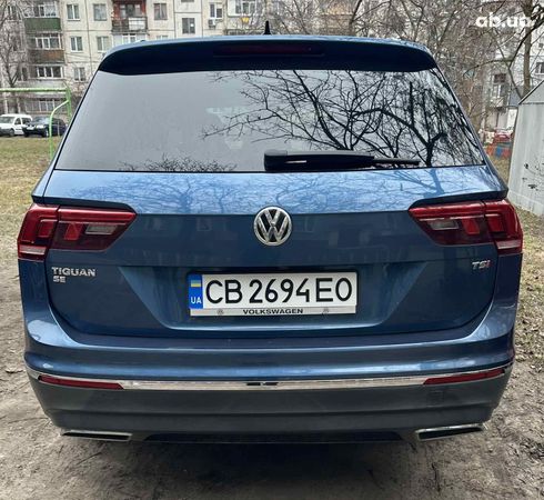 Volkswagen Tiguan 2018 синий - фото 2