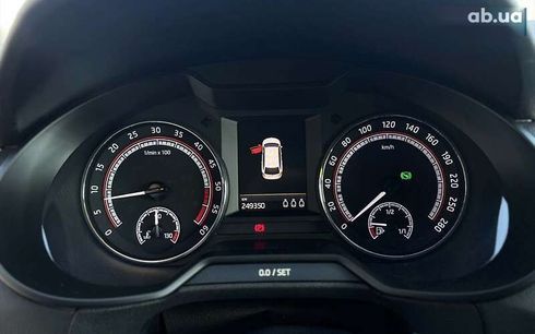 Skoda Octavia 2018 - фото 12