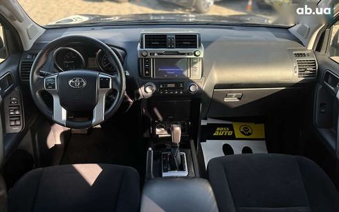 Toyota Land Cruiser Prado 2017 - фото 9