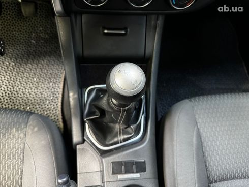 Toyota Corolla 2017 серый - фото 19