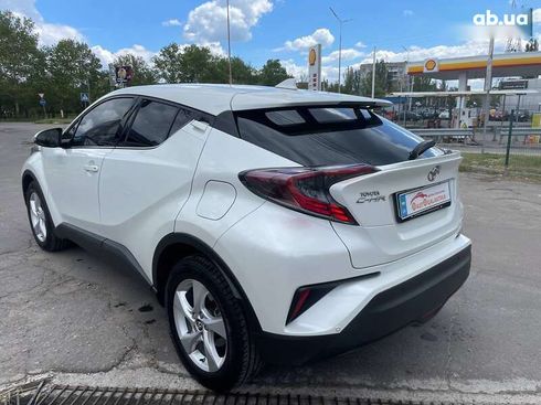 Toyota C-HR 2017 - фото 5
