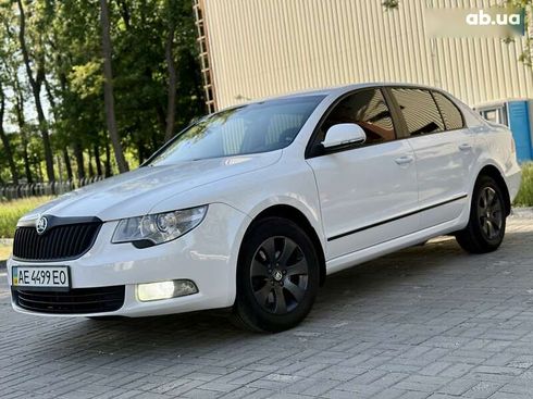 Skoda Superb 2013 - фото 2