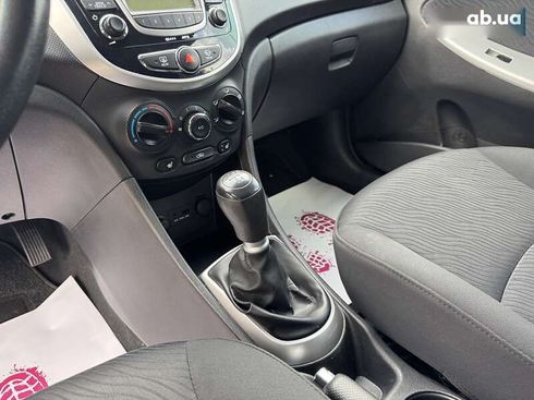 Hyundai Accent 2011 - фото 13