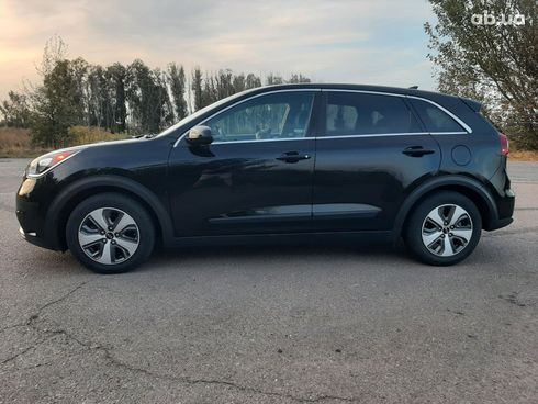 Kia Niro Hybrid 2017 черный - фото 7