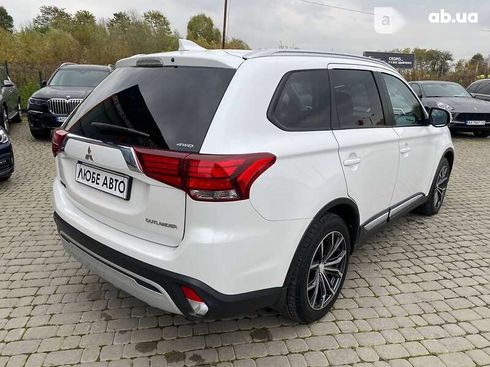 Mitsubishi Outlander 2018 - фото 7