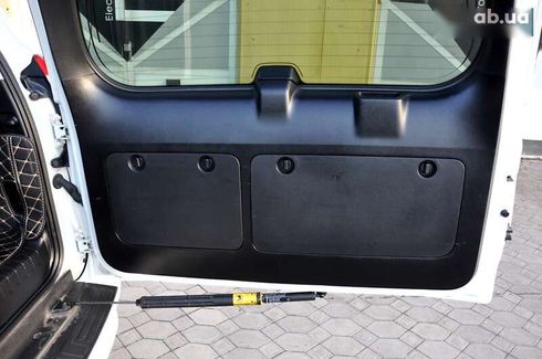 Toyota Land Cruiser Prado 2016 - фото 27