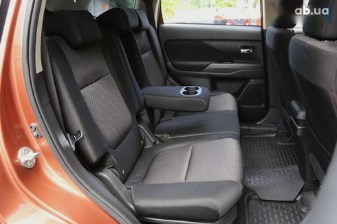 Mitsubishi Outlander 2012 - фото 10