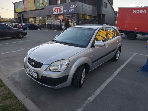 Kia Rio 2008 серебристый - фото 10