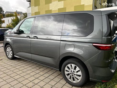 Volkswagen Multivan 2022 - фото 12