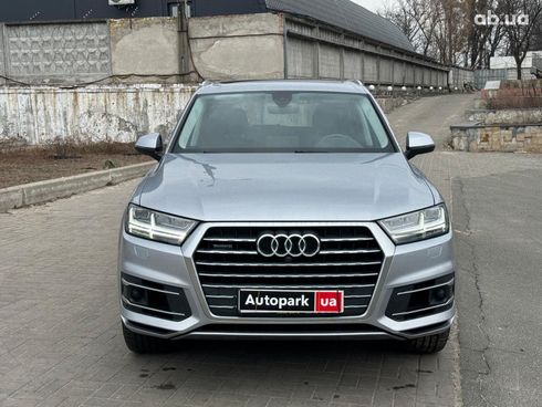 Audi Q7 2018 серый - фото 5