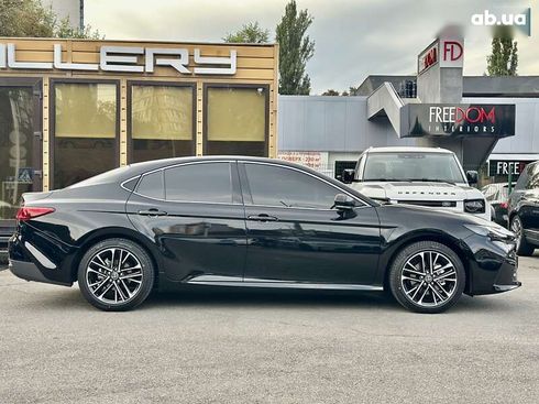 Toyota Camry 2025 - фото 7