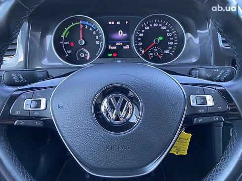 Volkswagen e-Golf 2019 - фото 24