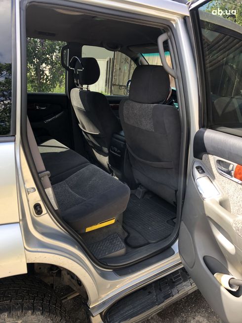 Toyota Land Cruiser Prado 2007 серебристый - фото 7