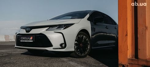 Toyota Corolla 2022 - фото 3