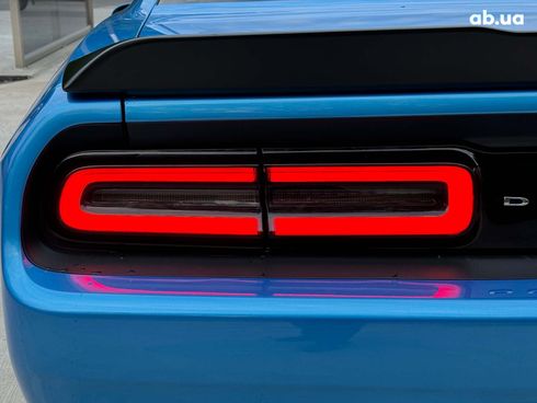 Dodge Challenger 2018 синий - фото 11