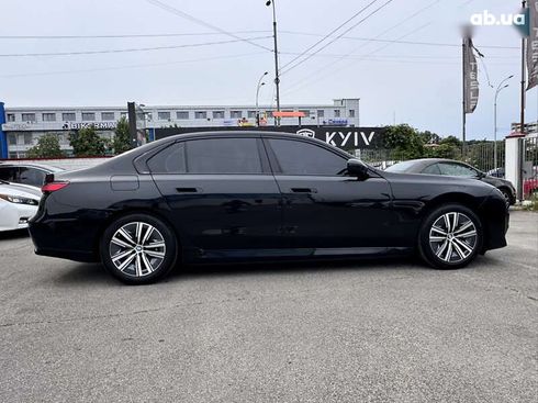 BMW i7 2023 - фото 12