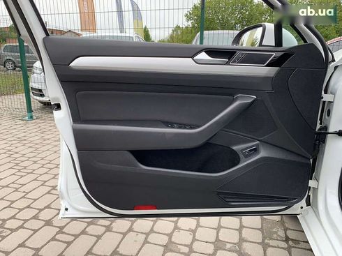 Volkswagen Passat 2017 - фото 24