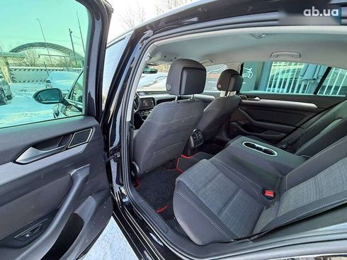 Volkswagen Passat 2020 - фото 23