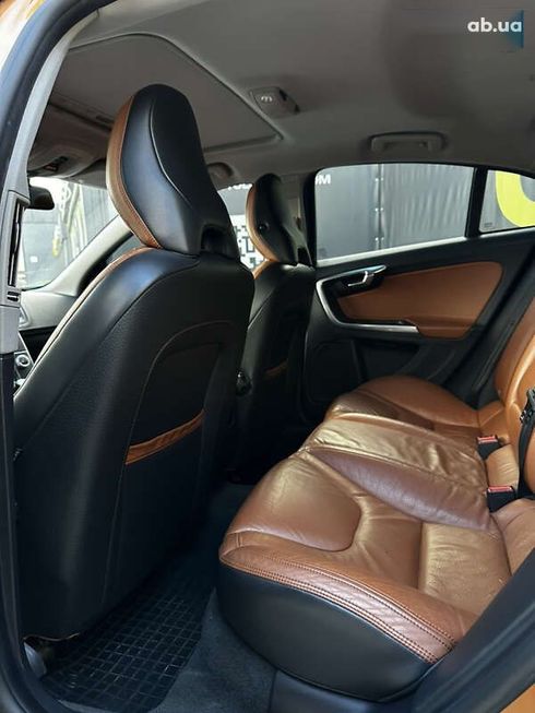Volvo S60 2013 - фото 15