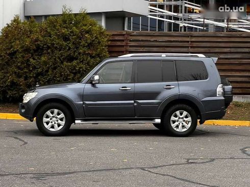 Mitsubishi Pajero Wagon 2009 - фото 12