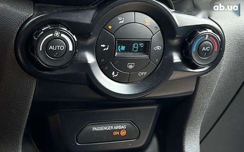 Ford EcoSport 2015 - фото 15