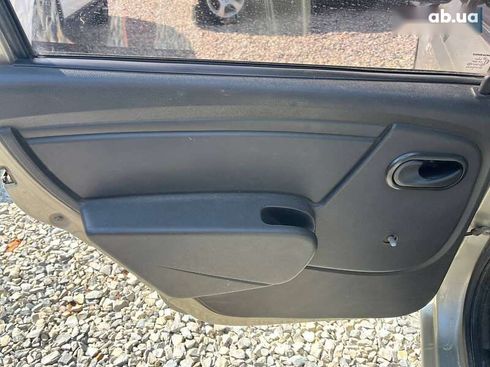 Renault Logan 2010 - фото 14