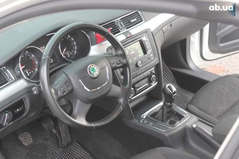 Skoda Superb 2011 - фото 18