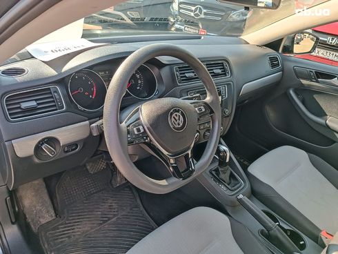 Volkswagen Jetta 2017 серый - фото 21
